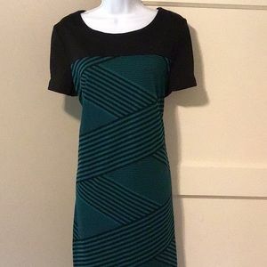 Perceptions New York short sleeve dress size 16